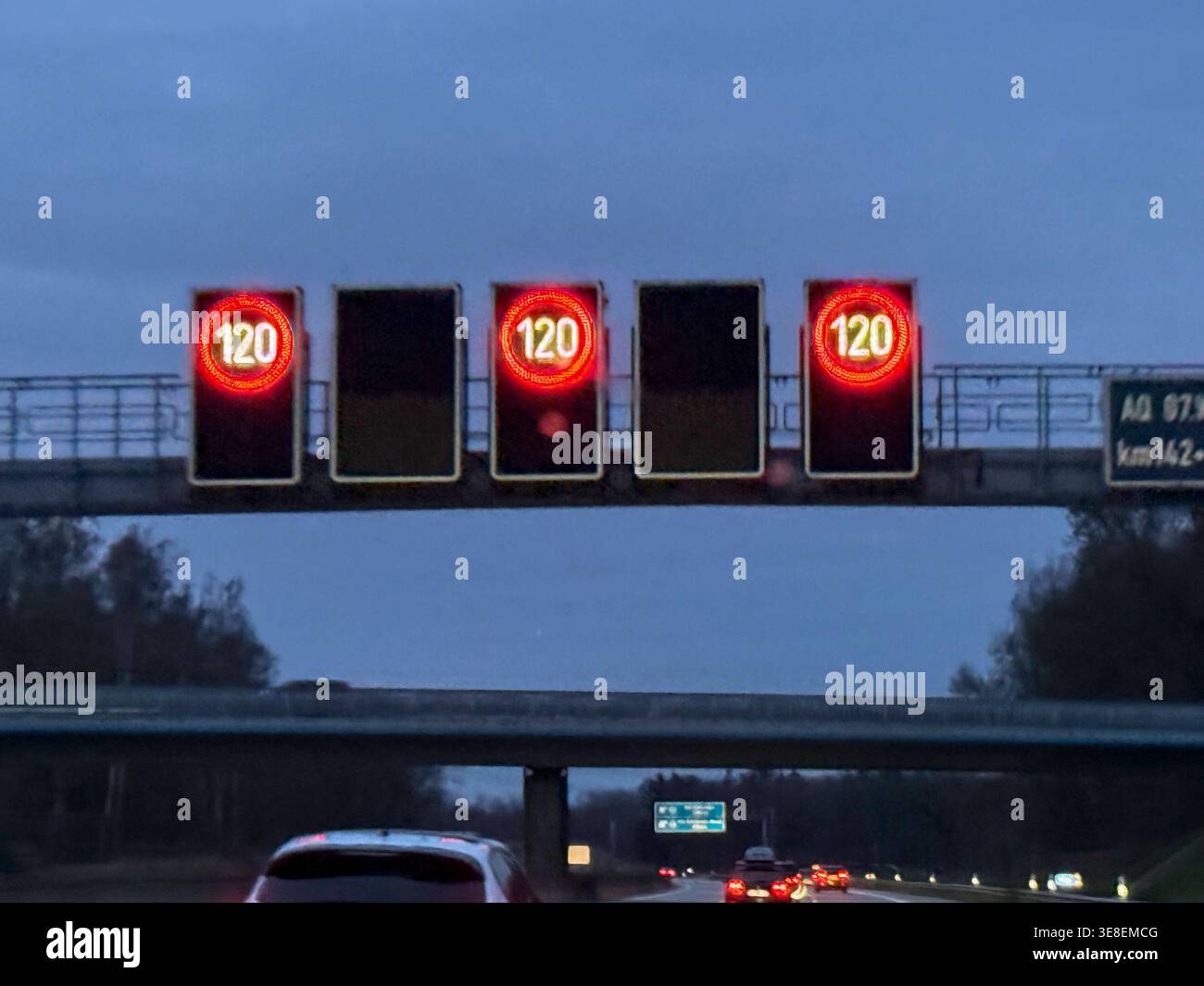 E45 Sign SYMB/AUTOBAHN - Schilderbruecke Digitale Verkehrszeichen ...