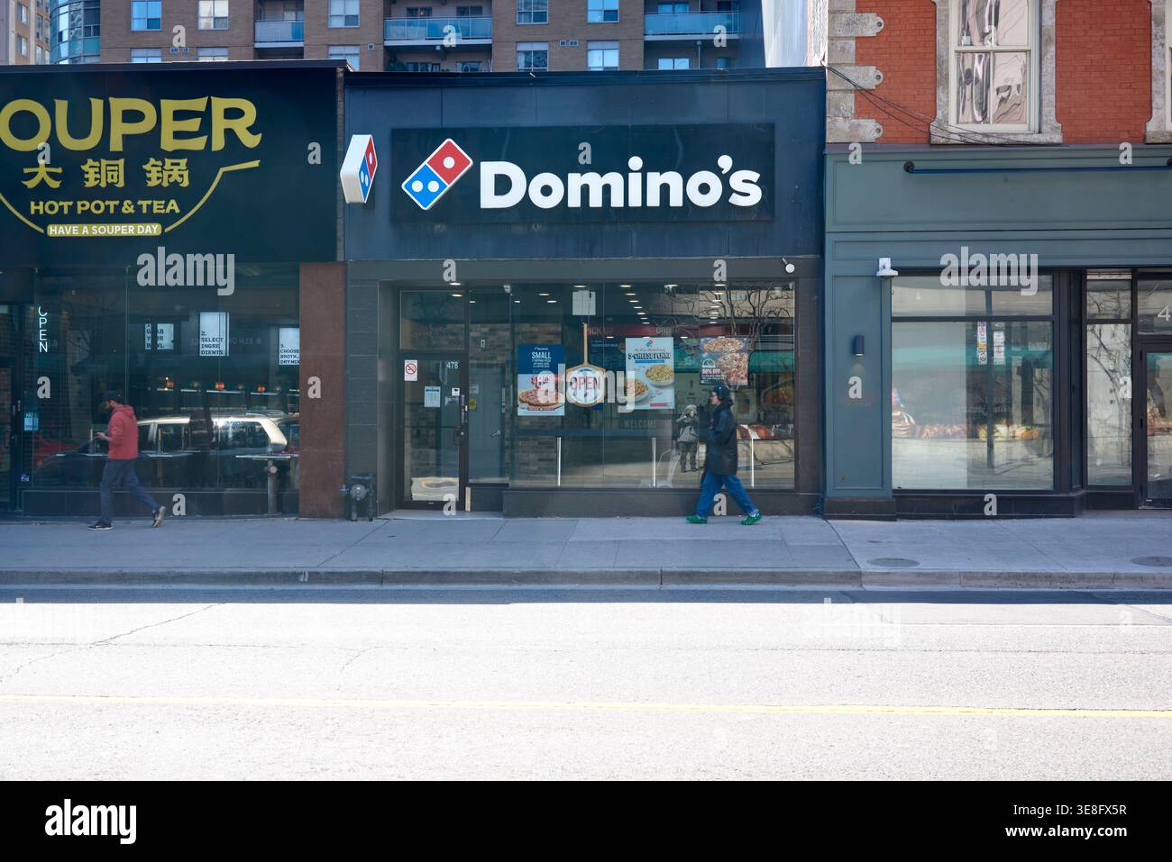 Dominos pizza signs hi-res stock photography and images - Alamy