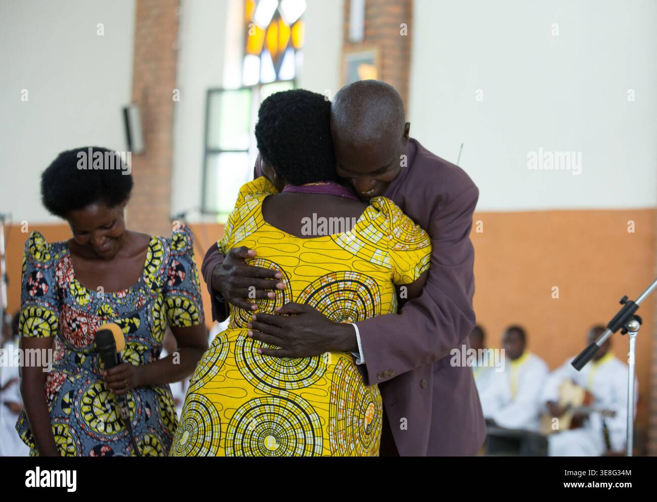 A survivor of the 1994 Genocide against the Tutsi grants forgiveness to a perpetrator responsible for killing her family in Bugesera District, Rwanda Stock Photo