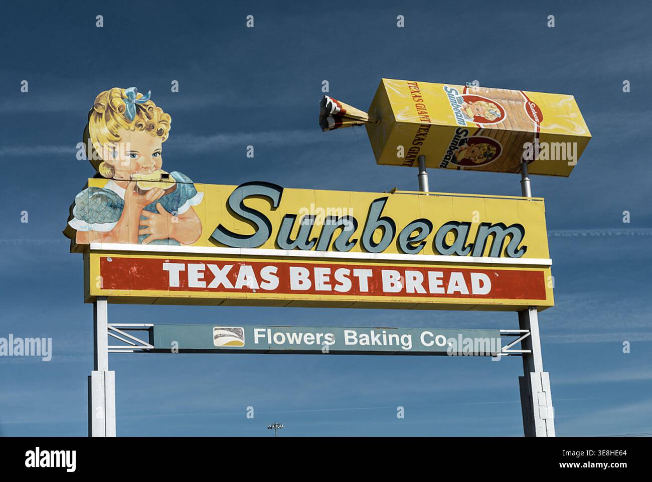 Vintage sunbeam bread sign in hi-res stock photography and images