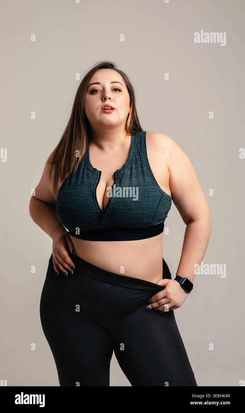 Curvy woman poses hi-res stock photography and images - Alamy