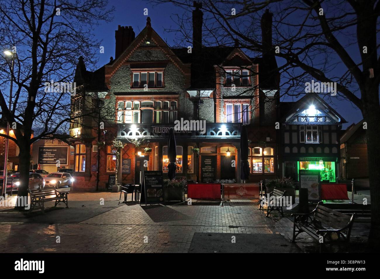 Mulberry Tree Hotel at dusk, Stockton Heath Stock Photo