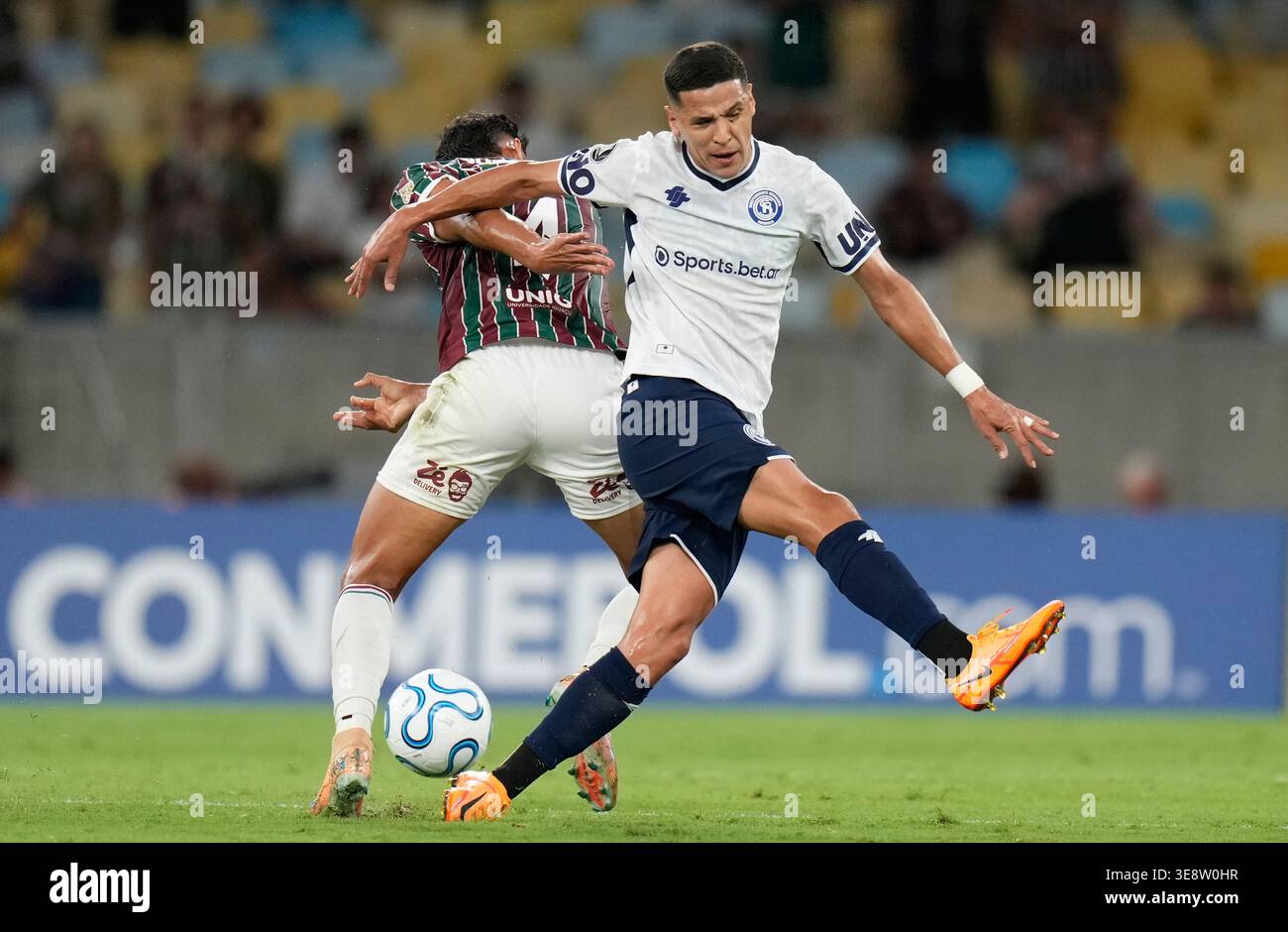 Alex Arce of Argentina's Independiente Rivadavia, right, and Ignacio of ...