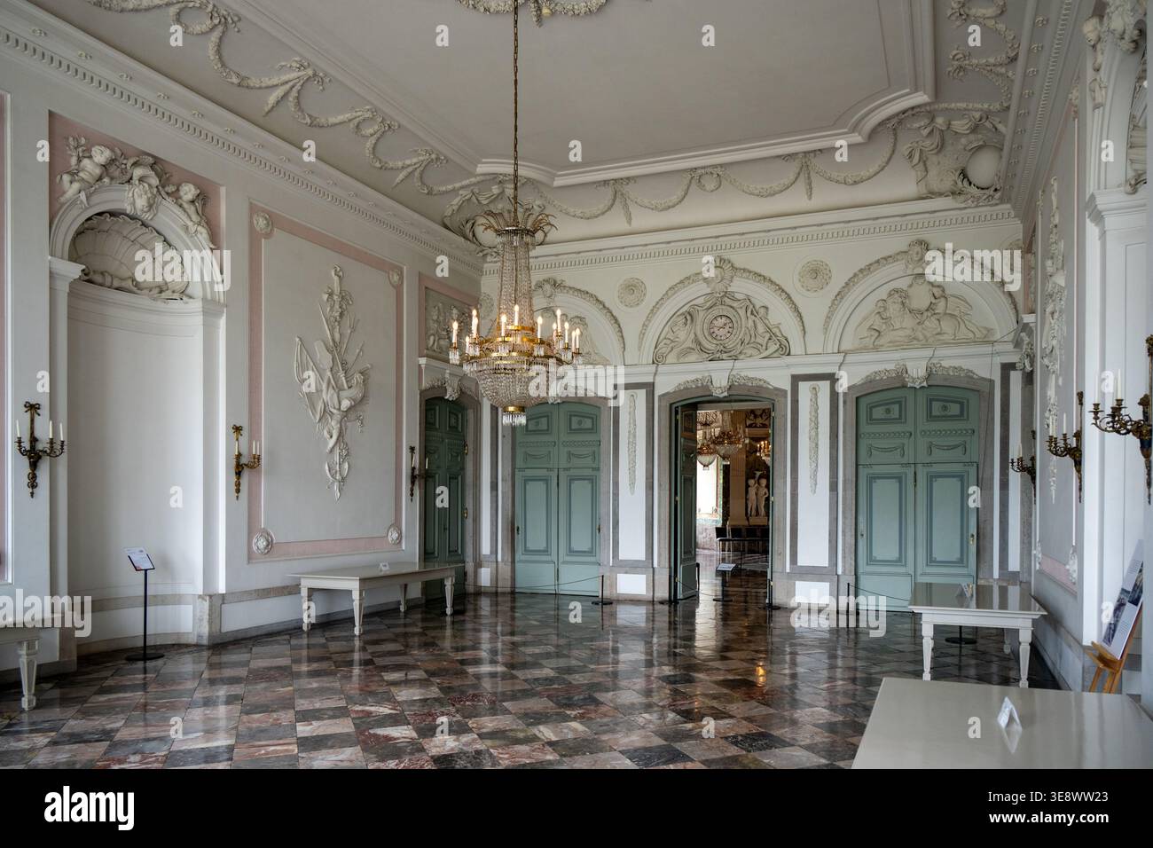 Elegant rococo wall design hi-res stock photography and images - Alamy