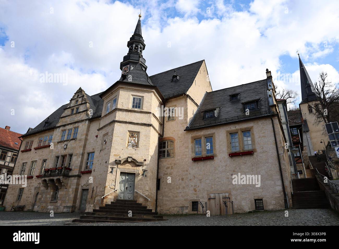 Blankenburg / Harz 10.04.2026, Blankenburg, Rathaus und Bergkirche St ...