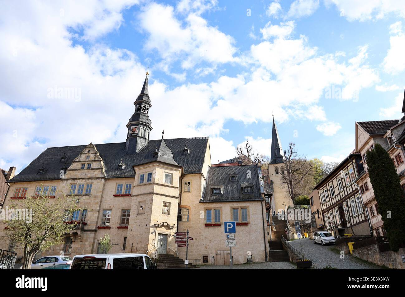 Blankenburg / Harz 10.04.2026, Blankenburg, Rathaus und Bergkirche St ...