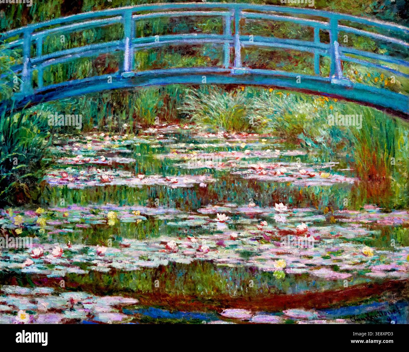 Monet bridge over a pond of water hi-res stock photography and