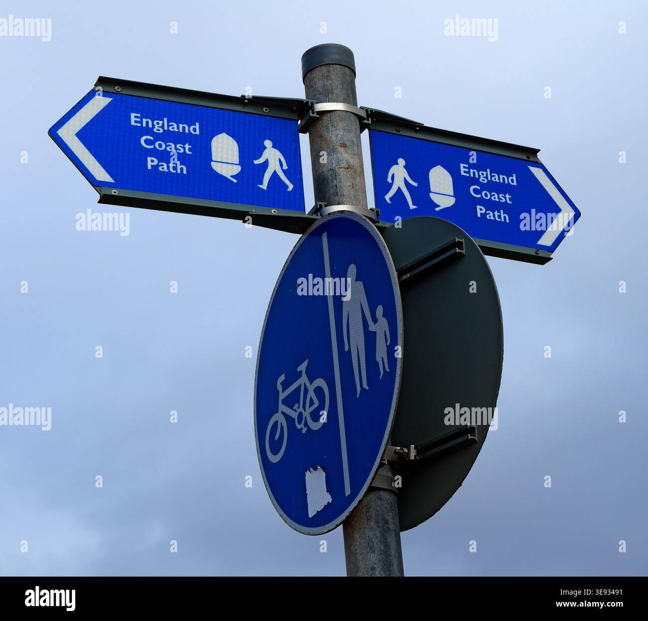 King Charles III England Coast Path sign for walkers and cyclists at Mariners Road, Crosby, near Liverpool. Stock Photo