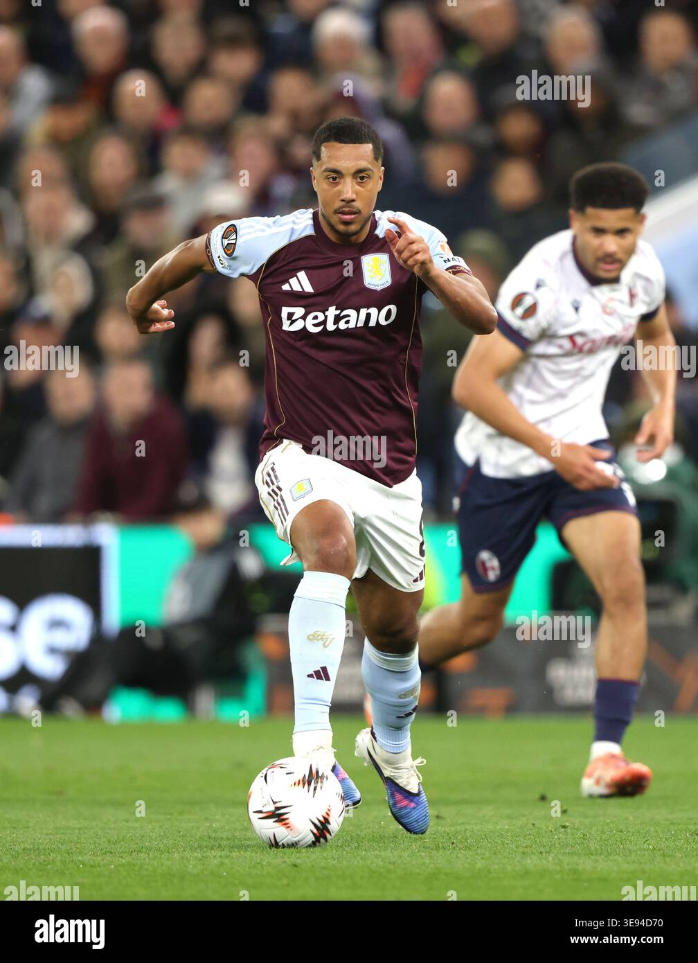 youri-tielemans-av-at-the-aston-villa-v-bologna-uefa-europa-league