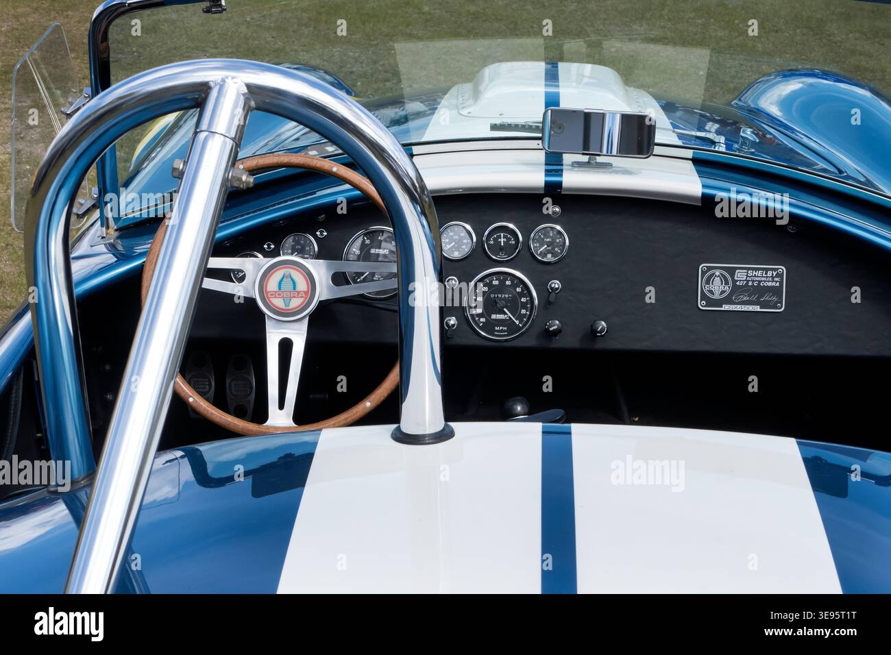 Shelby cobra interior hi-res stock photography and images - Alamy