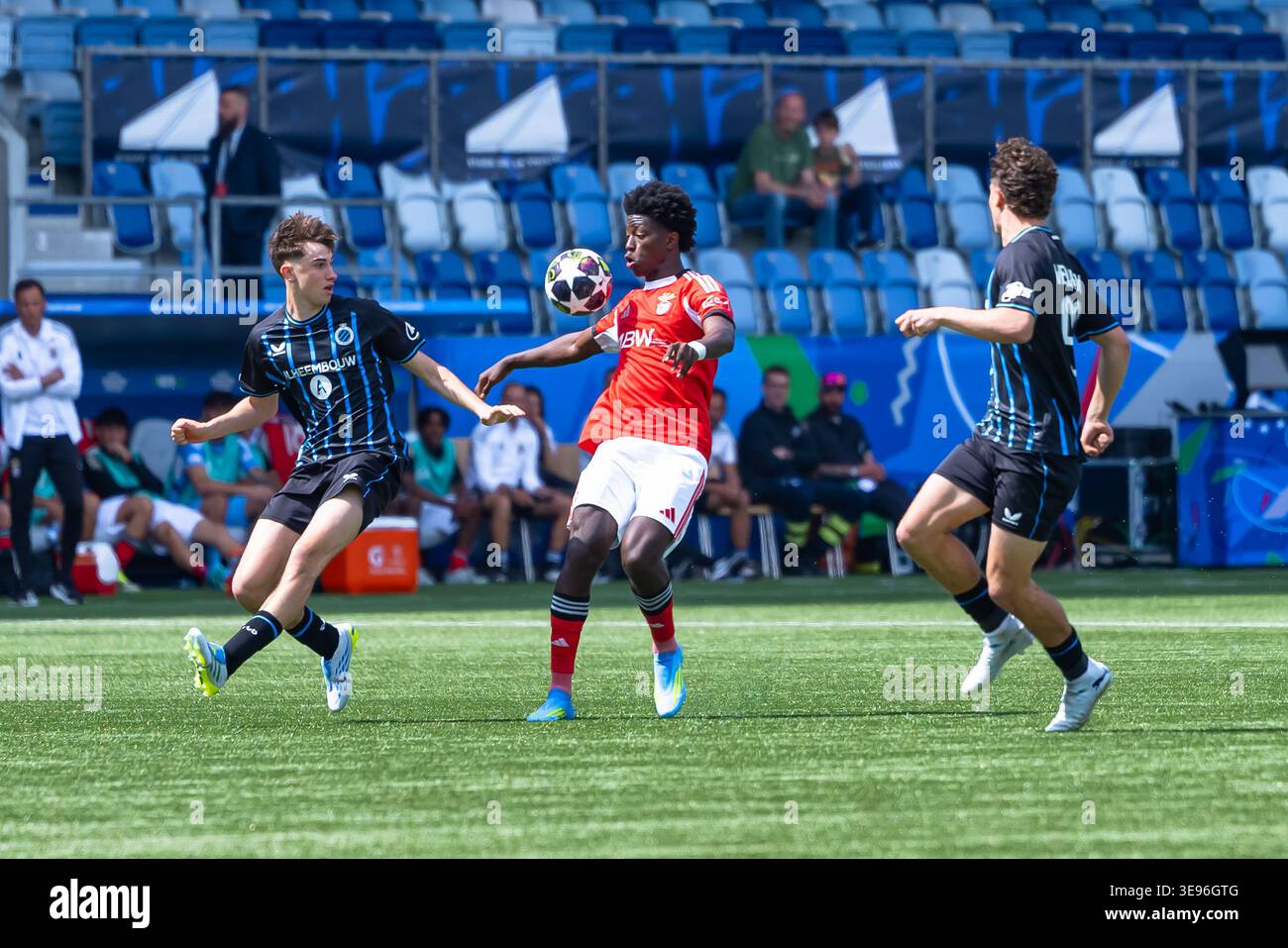 Lausanne, Switzerland - 17 April 2026: Anisio Cabral (Benfica) between ...