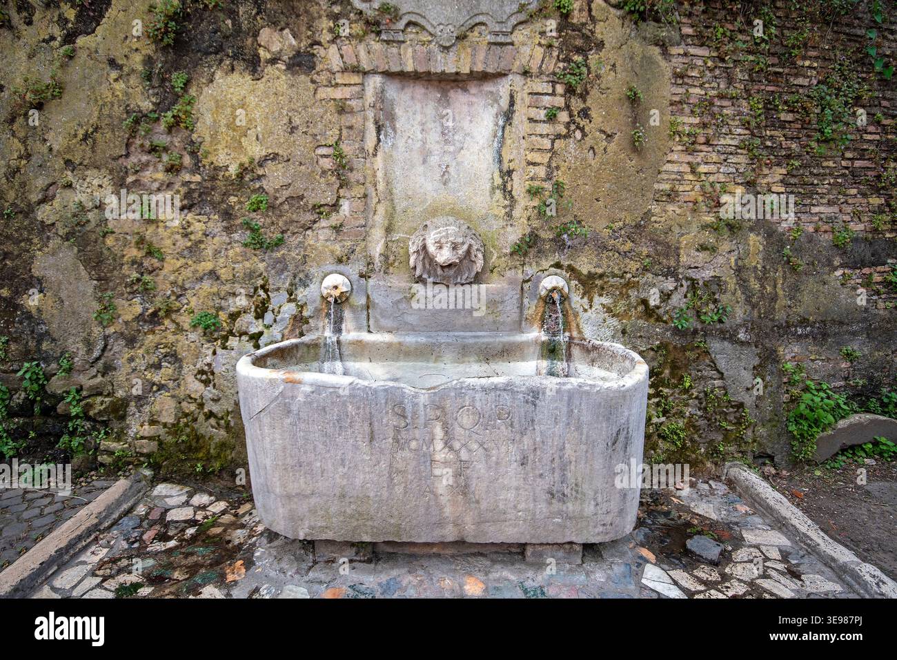 Fountain of Via di Porta San Pancrazio (at the corner with Via ...