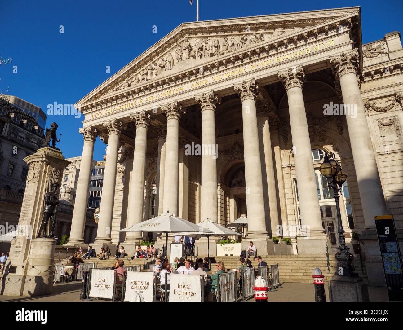 Fortnum and Mason terrace cafe bar outside the Royal Exchange at Bank in the City of London, London, UK Stock Photo