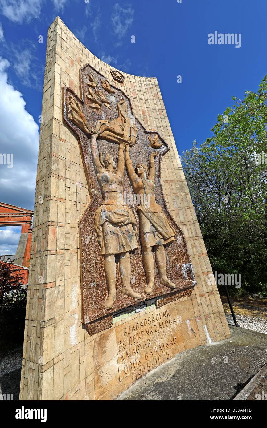 Soviet statue - Hungarian-Soviet Friendship Memorial in Budapest, in Hungarian A magyar-szovjet bartsg em, Budapest, Hungary. Stock Photo
