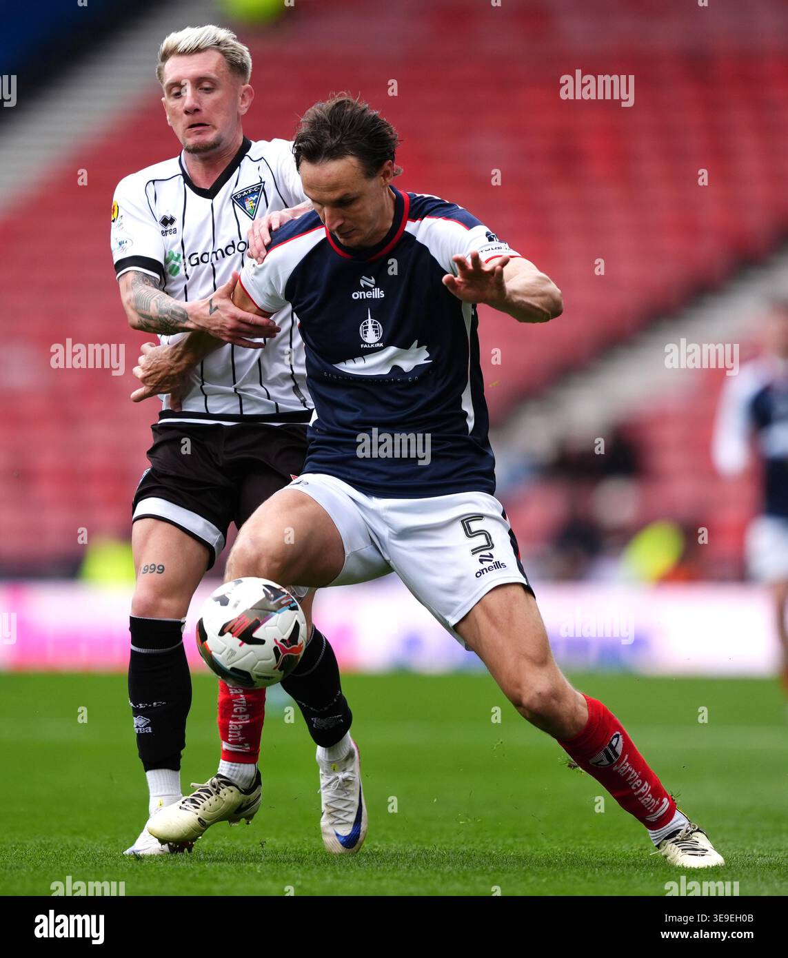 Dunfermline Athletic's Callum Morrison (left) and Falkirk's Liam ...
