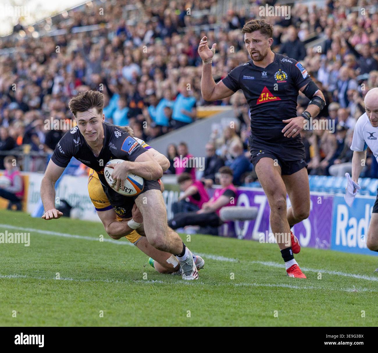 Exeter Chiefs Campbell Ridl Scores Try During Exeter Chiefs v ...