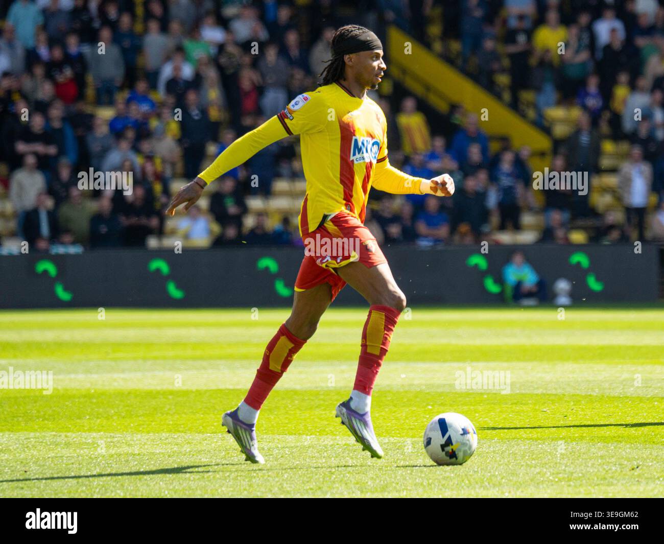 Jeremy Petris driving forward during, Watford v Sheffield United at ...