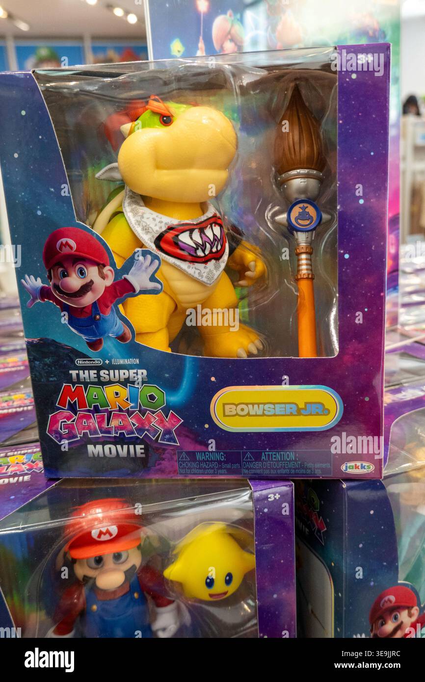 Mario Store Rockefeller Center Super mario bros movie bowser hi-res stock photography and images - Alamy