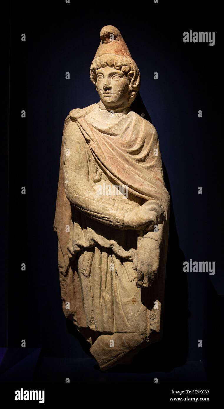 Pierre-Selim Huard’s 2022 work *Le Mystère Mithra* explores the ancient ...