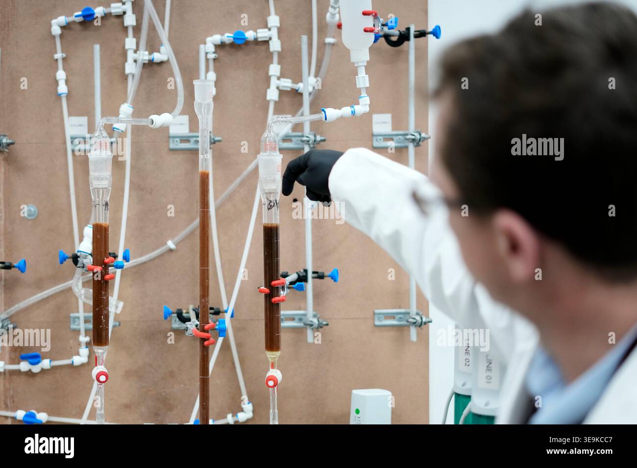 Metallurgist Roux Wildenboer explains the advanced Inductively Coupled ...