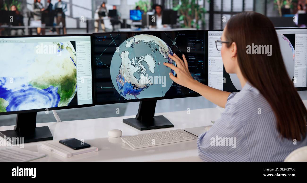Meteorologists computer hi-res stock photography and images - Alamy
