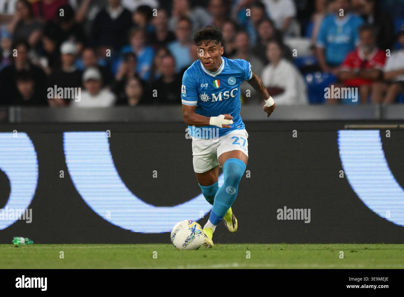 Naples, Italy. 18th Apr, 2026. Alisson Santos of SSC Napoli in action ...