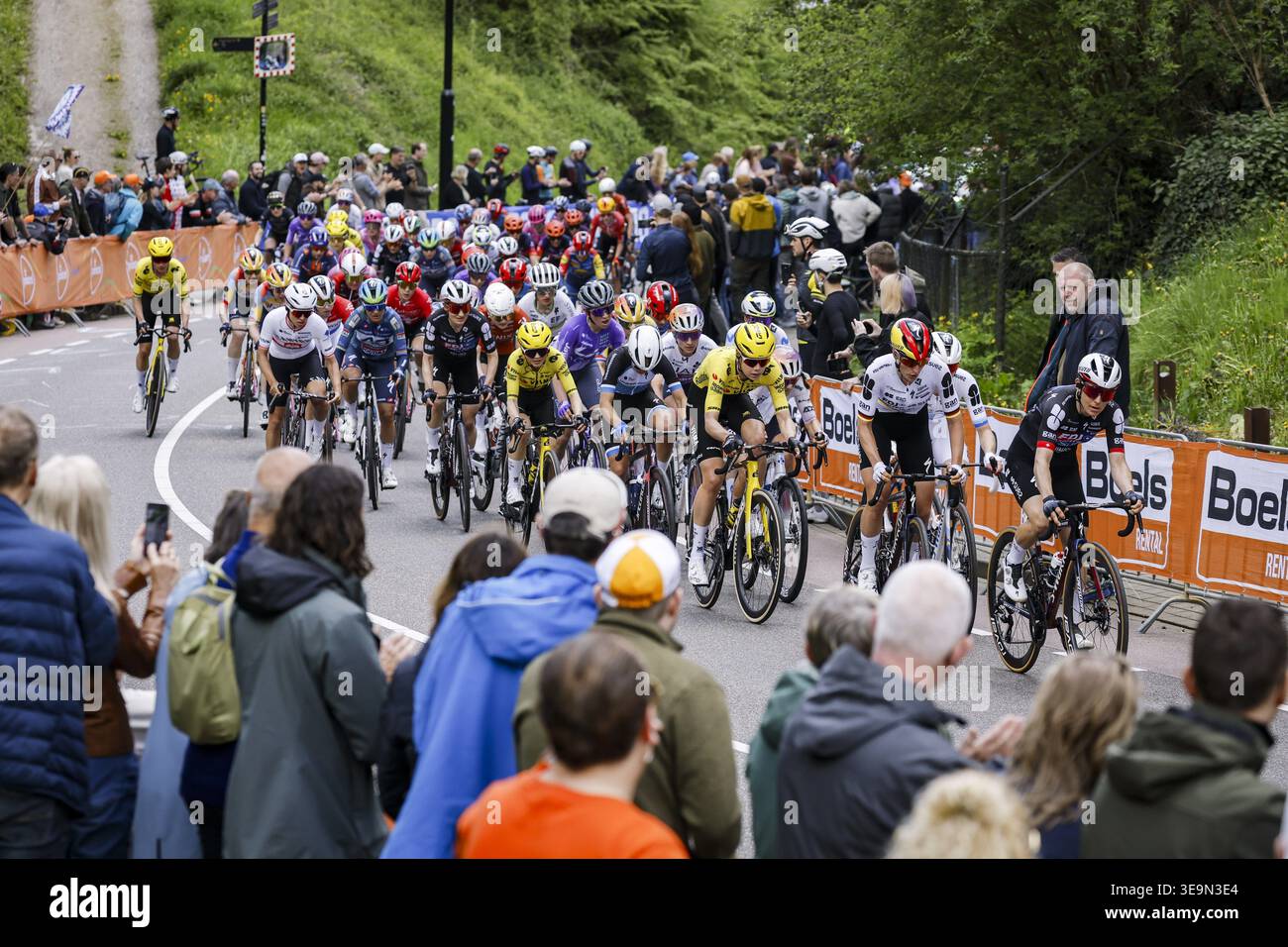 VALKENBURG The Peloton Of The Women s Race In Action On The First valkenburg-the-peloton-of-the-women-s-race-in-action-on-the-first