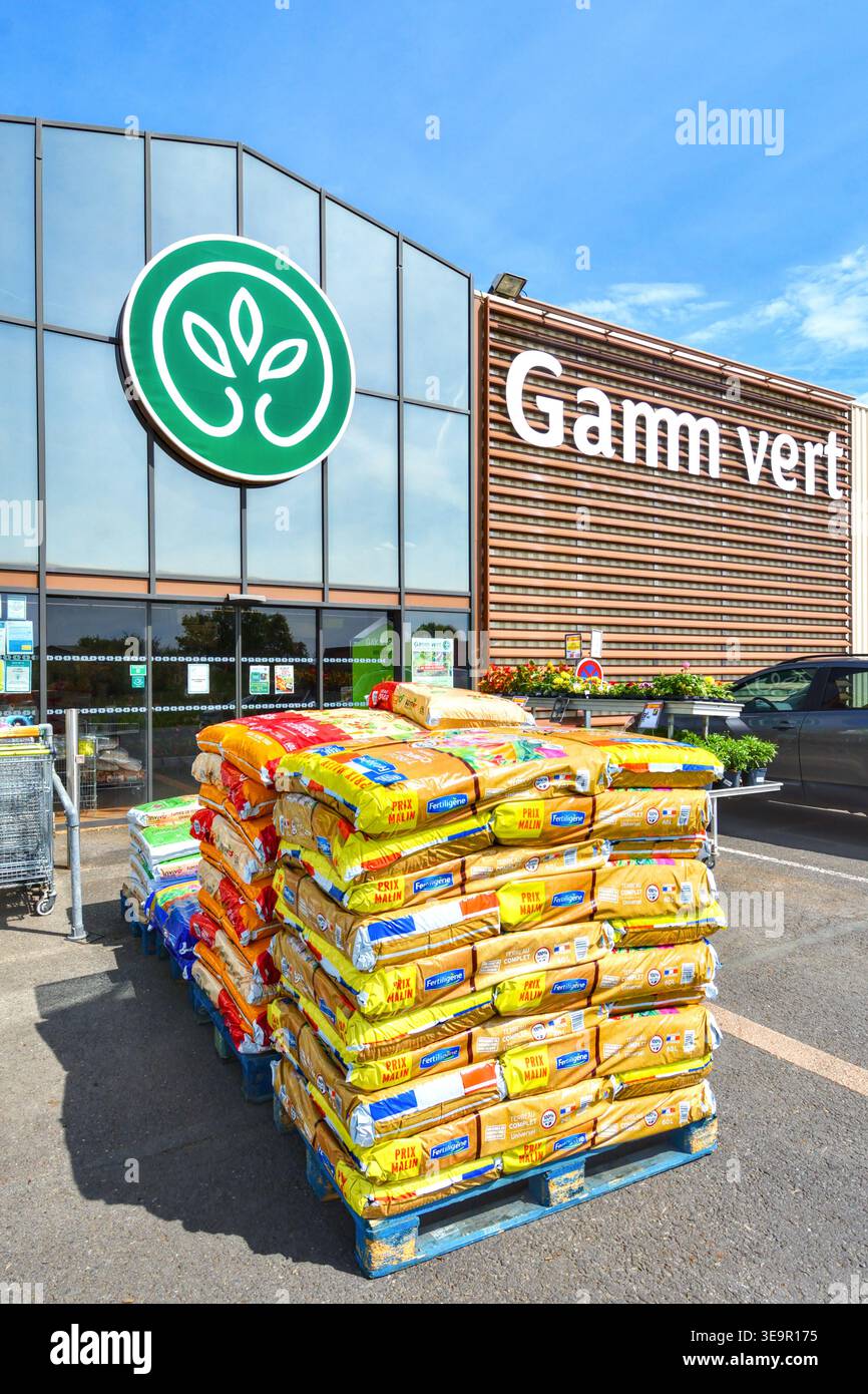 Exterior of a "Gamm Vert" French gardening supplies store - Le Blanc, Indre (36), France. Stock Photo