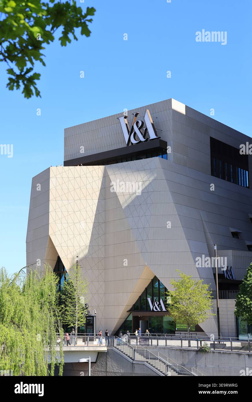 The new V&A East museum, the final part of east London's new cultural quarter, in the Queen Elizabeth Olympic Park, Stratford, UK Stock Photo