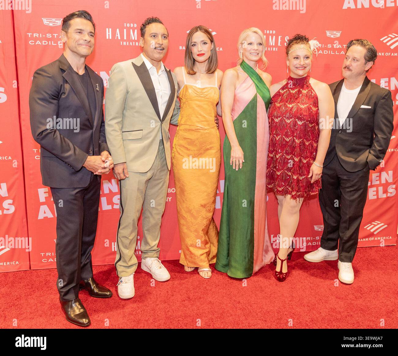 Mark Consuelos, Aasif Mandvi, Rose Byrne, Kelli O'Hara, Tracee Chimo ...