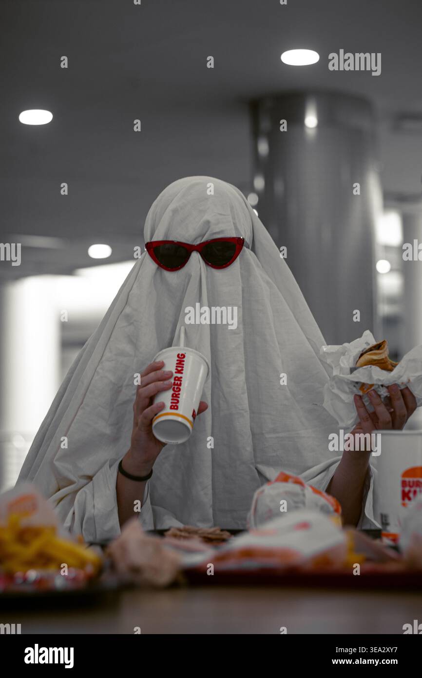 Funny ghost hi-res stock photography and images - Alamy