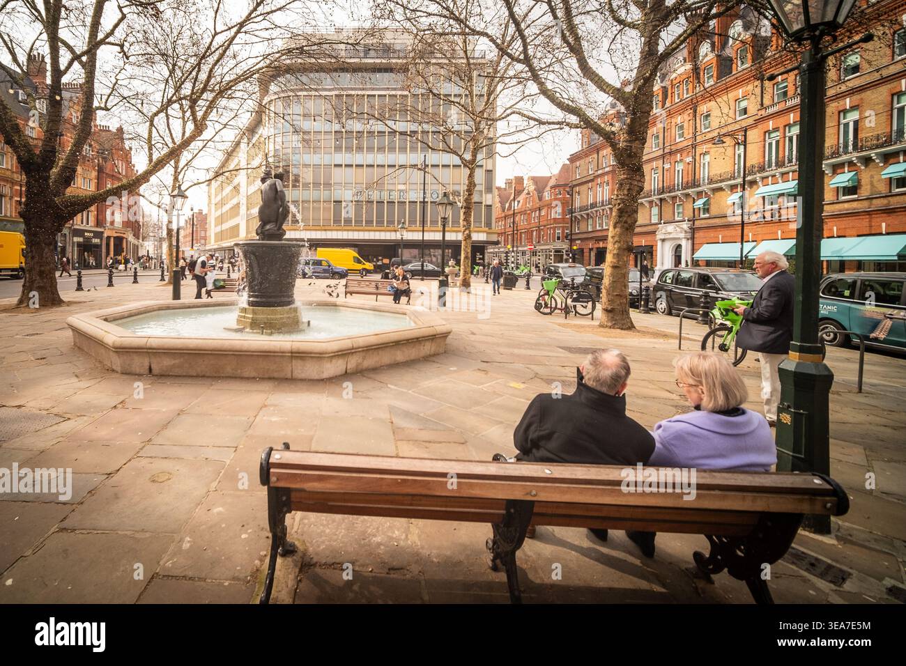 London sloane square hi-res stock photography and images - Alamy