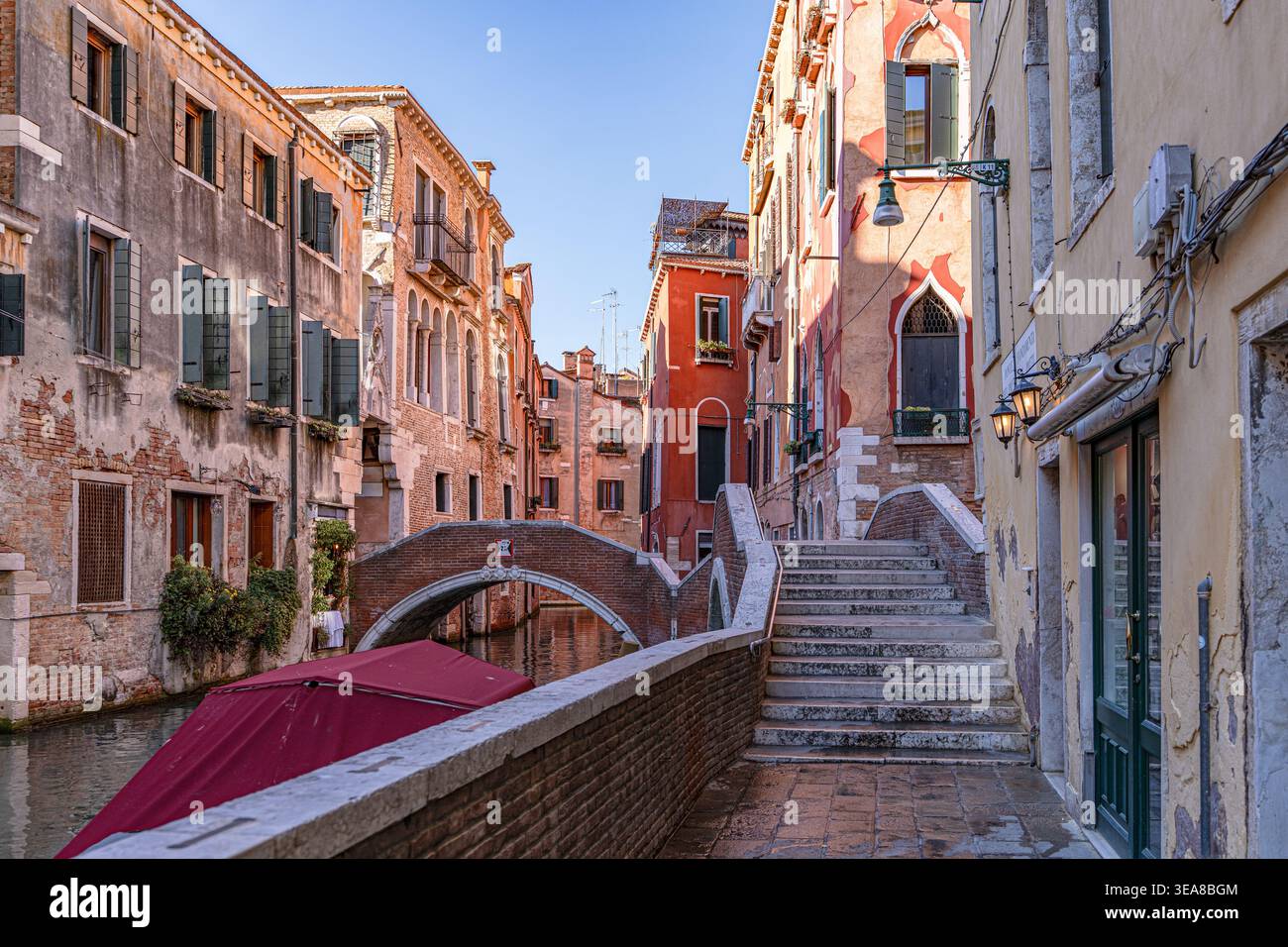 The beautiful architecture of Venice’s narrow streets Stock Photo