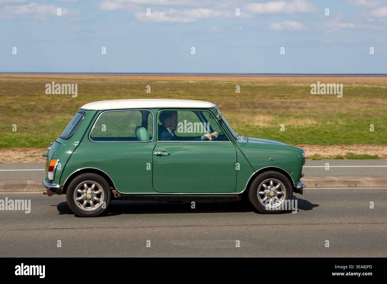 Rover mini 1000 city e hi-res stock photography and images - Alamy