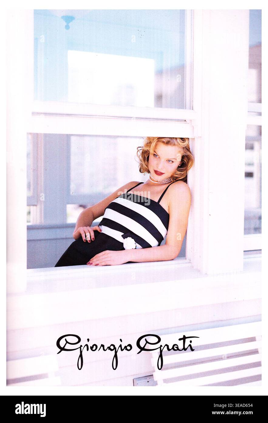 Eva herzigova 90s hi-res stock photography and images - Alamy