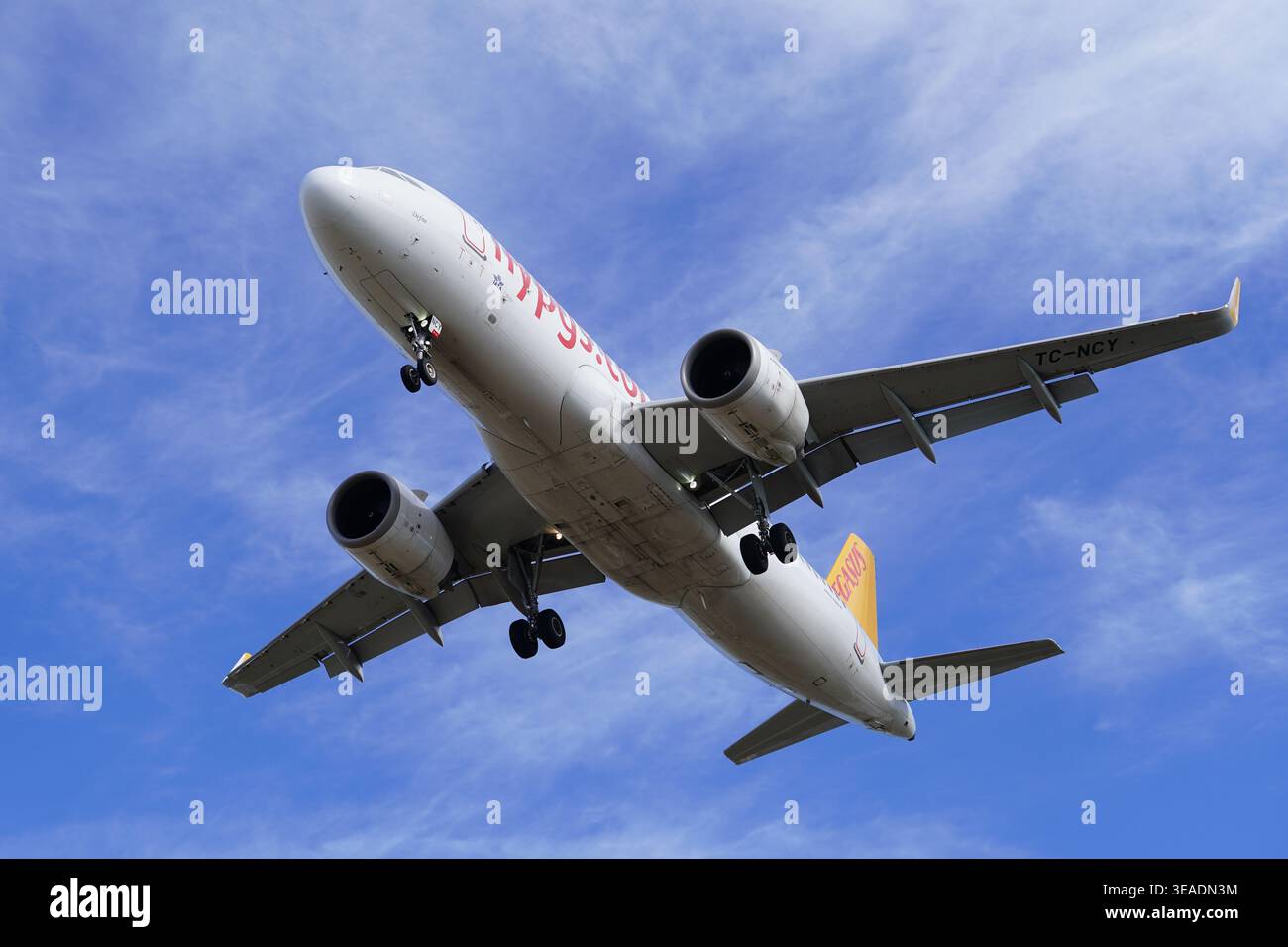ISTANBUL, TURKIYE - FEBRUARY 20, 2026: Pegasus Airlines Airbus A320-251N (10465) landing to Istanbul Sabiha Gokcen Airport Stock Photo