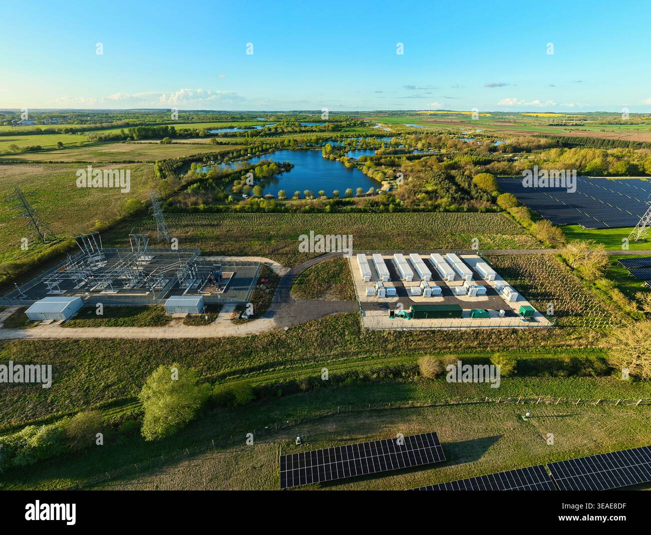 Tiln photovoltaic solar farm and battery energy storage system hi-res ...