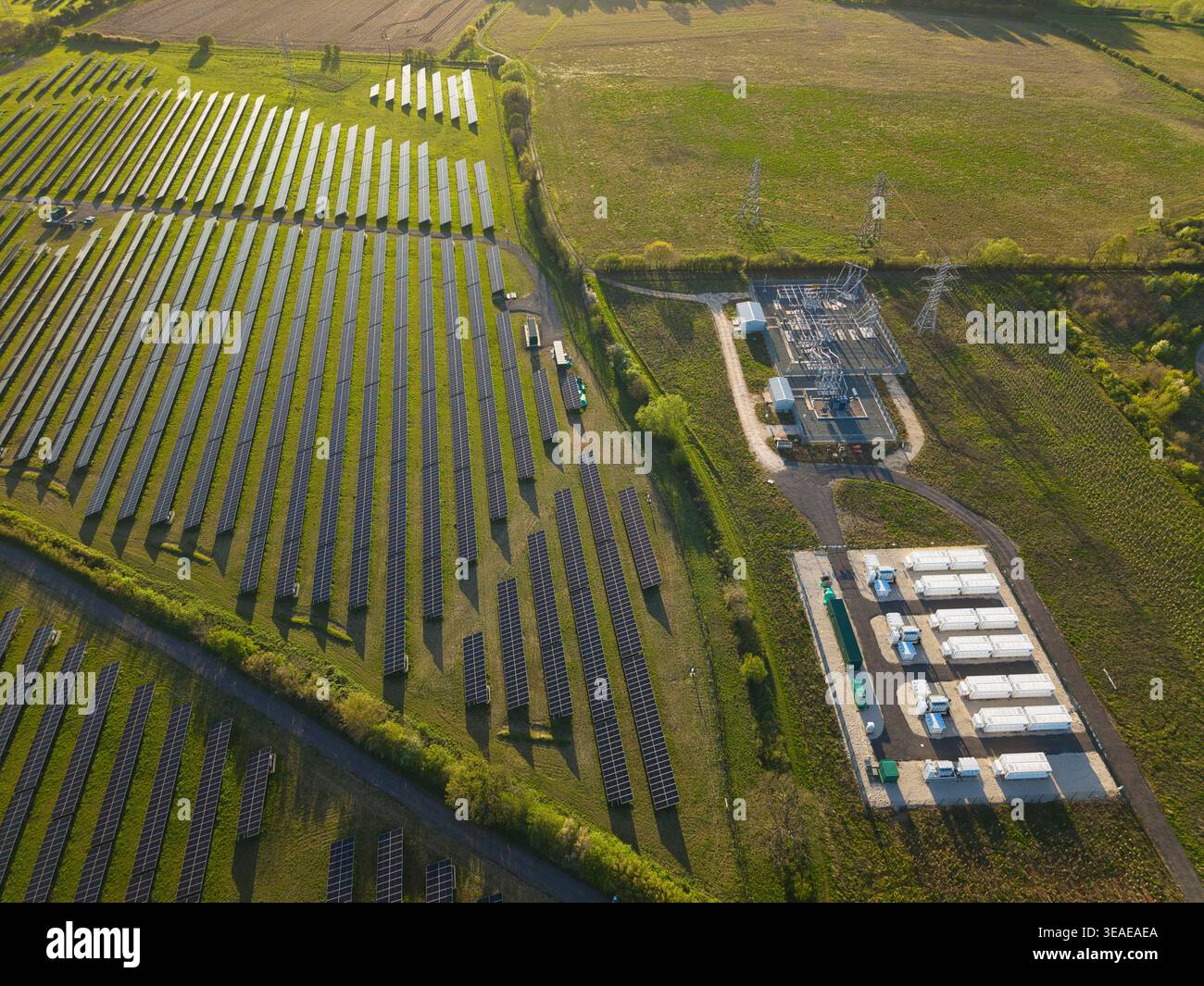 Tiln photovoltaic solar farm and battery energy storage system hi-res ...