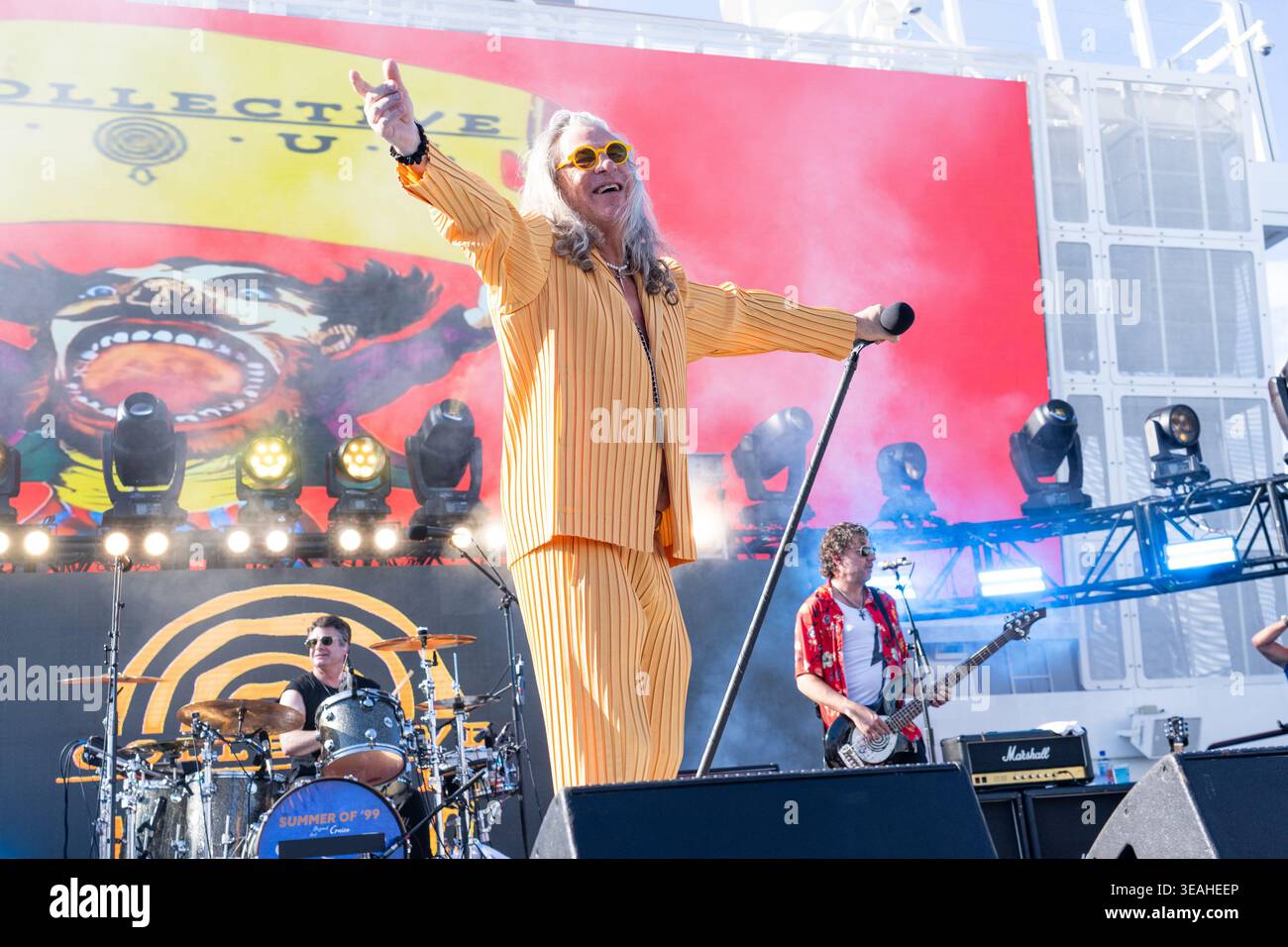 Ed Roland Spouse Ed Roland of Collective Soul performs during the Summer of '99 and ...