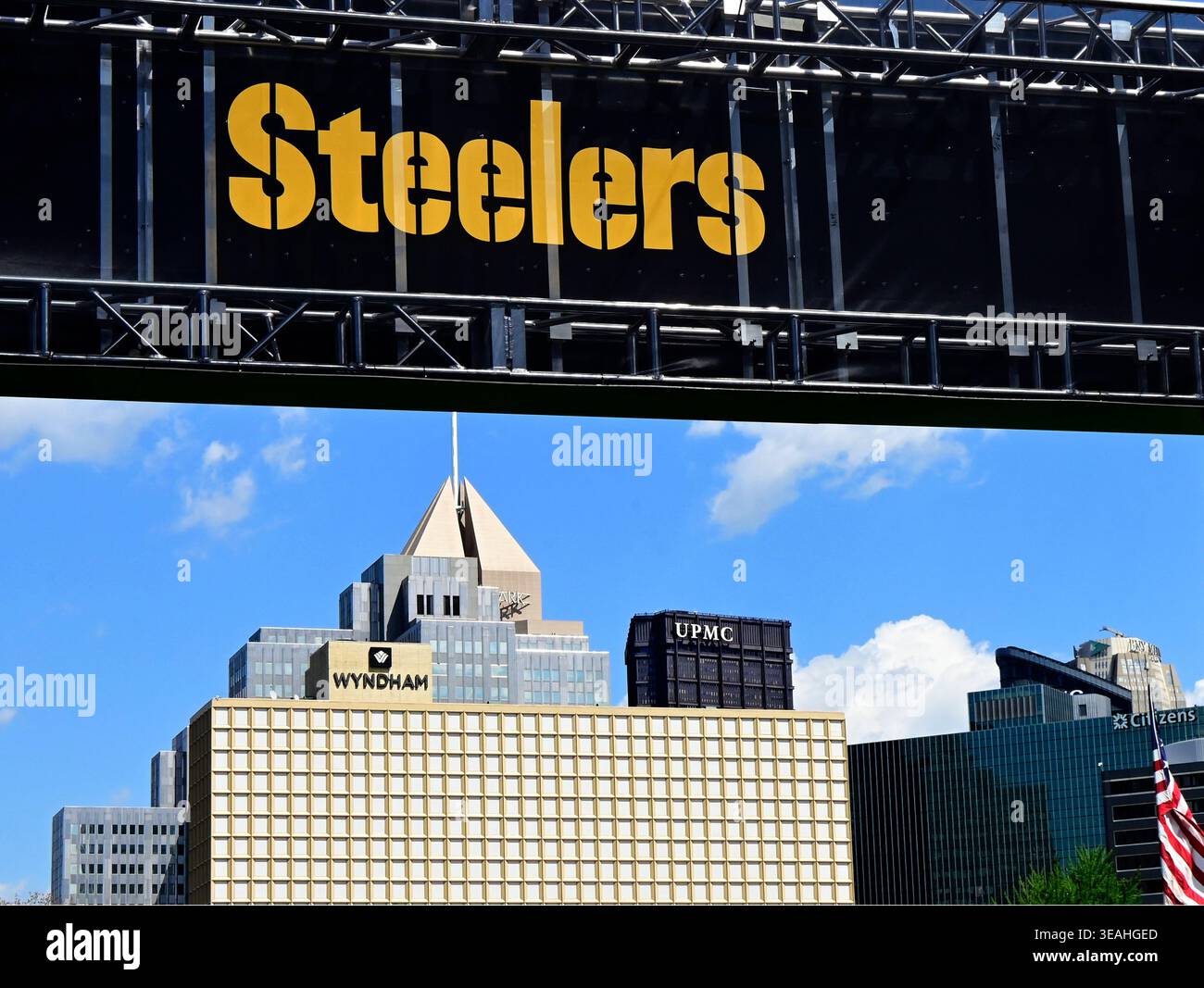 Pittsburgh, United States. 22nd Apr, 2026. The city of Pittsburgh as seen from Point State Park on Wednesday, April 22, 2026, the eve of the 2026 NFL Draft in Pittsburgh. Photo by Archie Carpenter/UPI Credit: UPI/17�Թ����� Live News Stock Photo