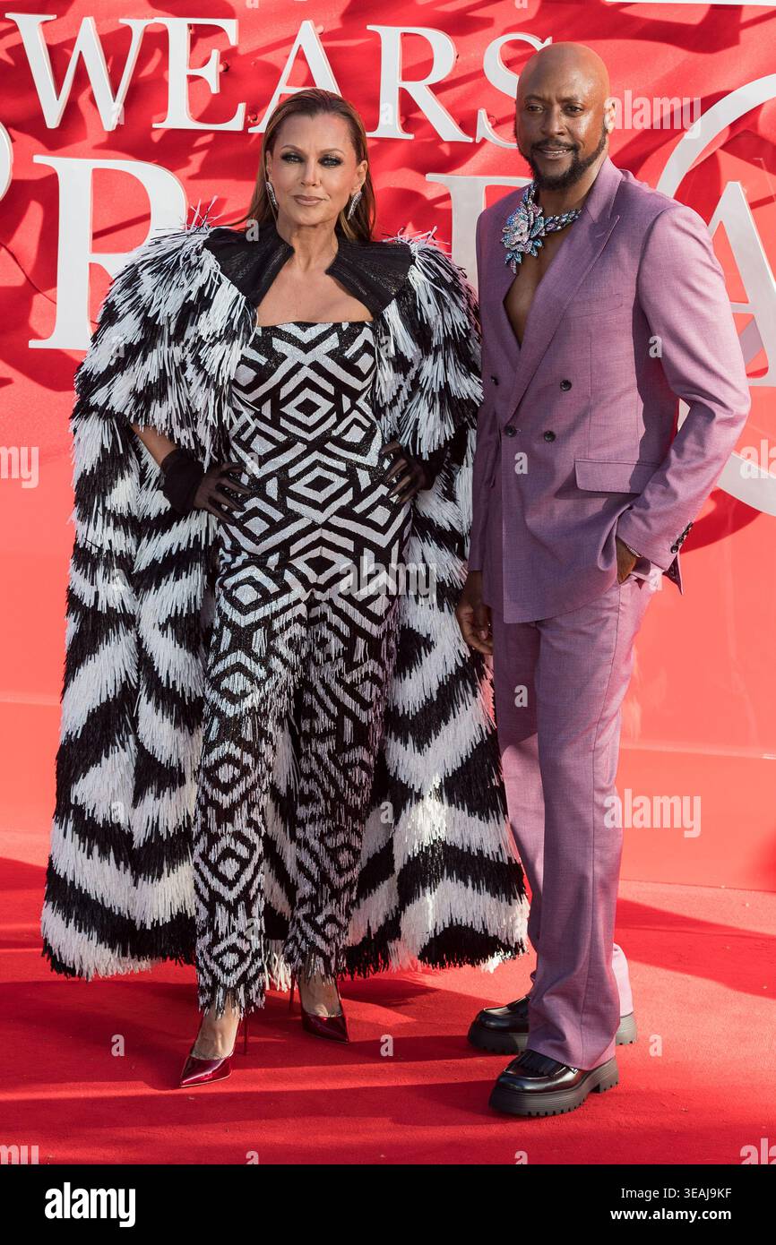 LONDON, UNITED KINGDOM - APRIL 22, 2026: Vanessa Williams and Matt Henry attend the European Premiere of 'The Devil Wears Prada 2' at Cineworld Leicester Square & Vue West End in London, United Kingdom on April 22, 2026. (Photo by WIktor Szymanowicz/NurPhoto) Stock Photo