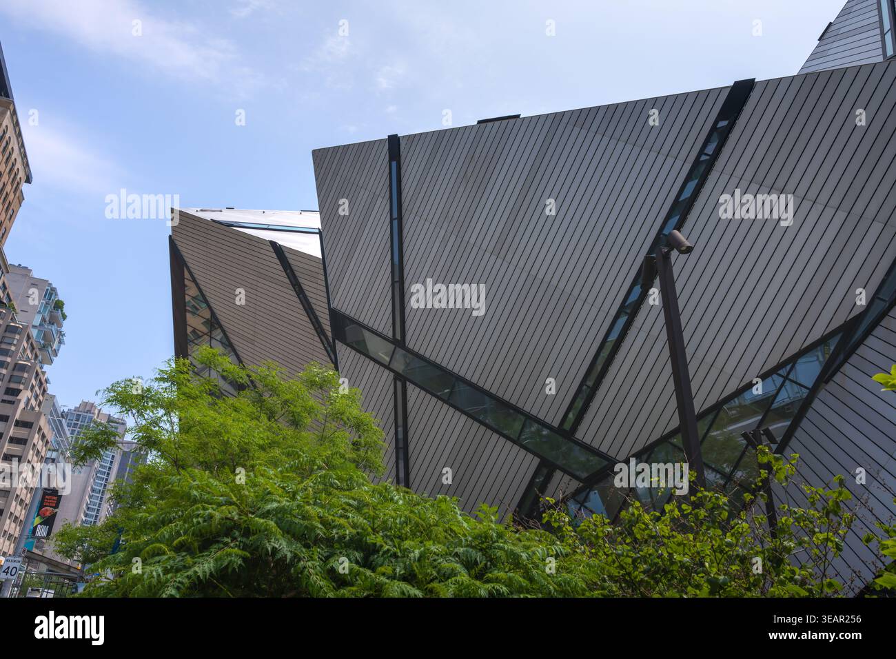 Royal Ontario Museum - Michael Lee-Chin Crystal Facade - Toronto, Ontario, Canada Stock Photo