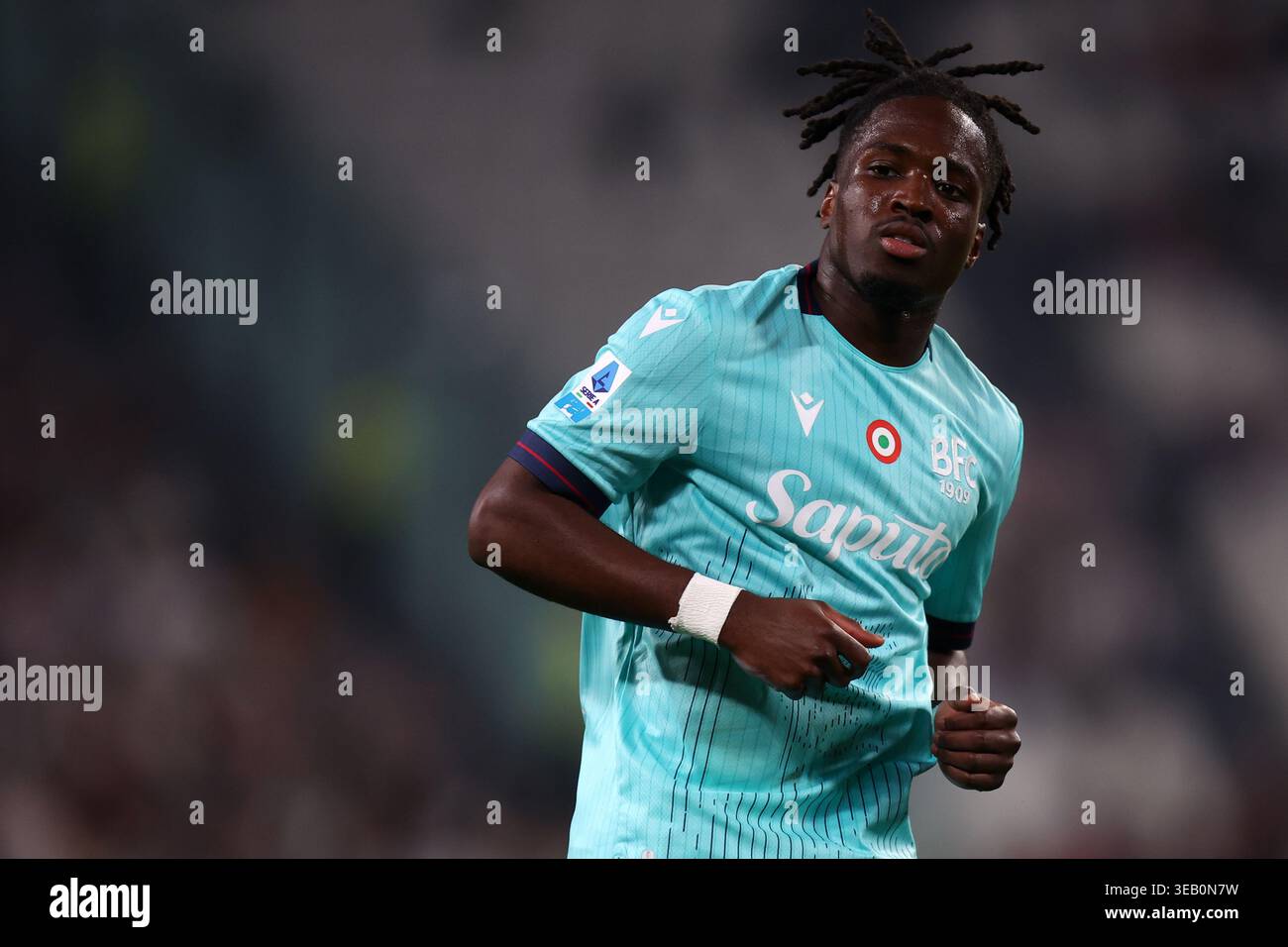 Jonathan Rowe of Bologna FC looks on during the Serie A football match  between Bologna FC and US Sassuolo Stock Photo - Alamy