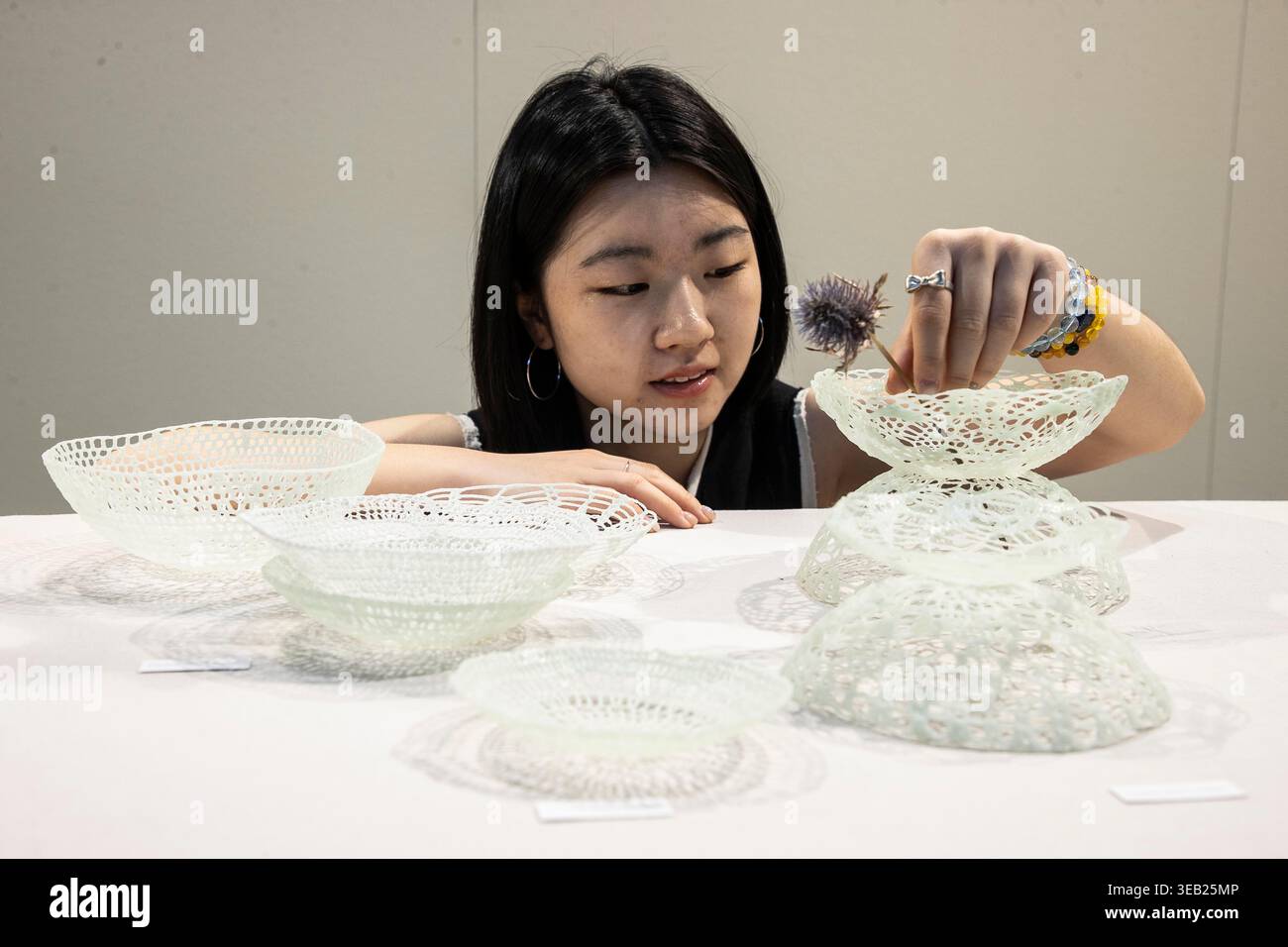 Nella foto Yixian Wang con Foggy Menzione Speciale Milano - Italia ...
