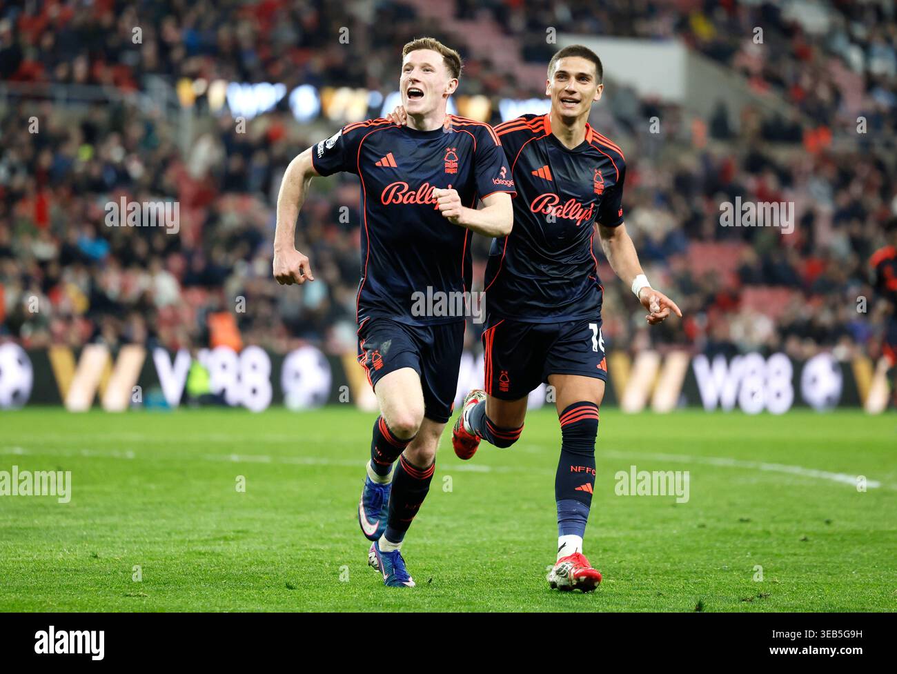 Nottingham Forest's Elliot Anderson (left) celebrates scoring their ...