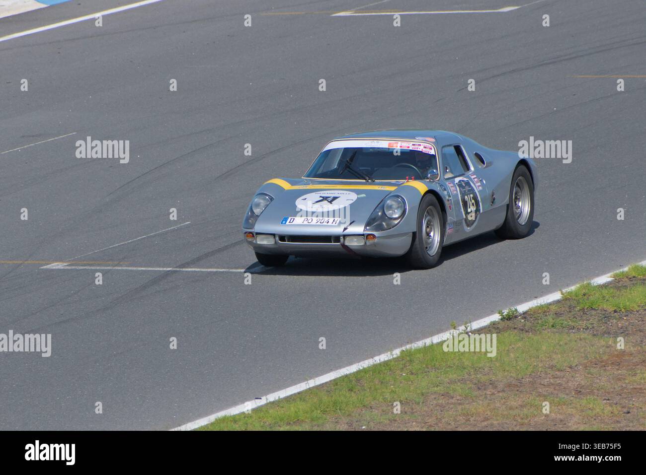 Number 904 hi-res stock photography and images - Alamy
