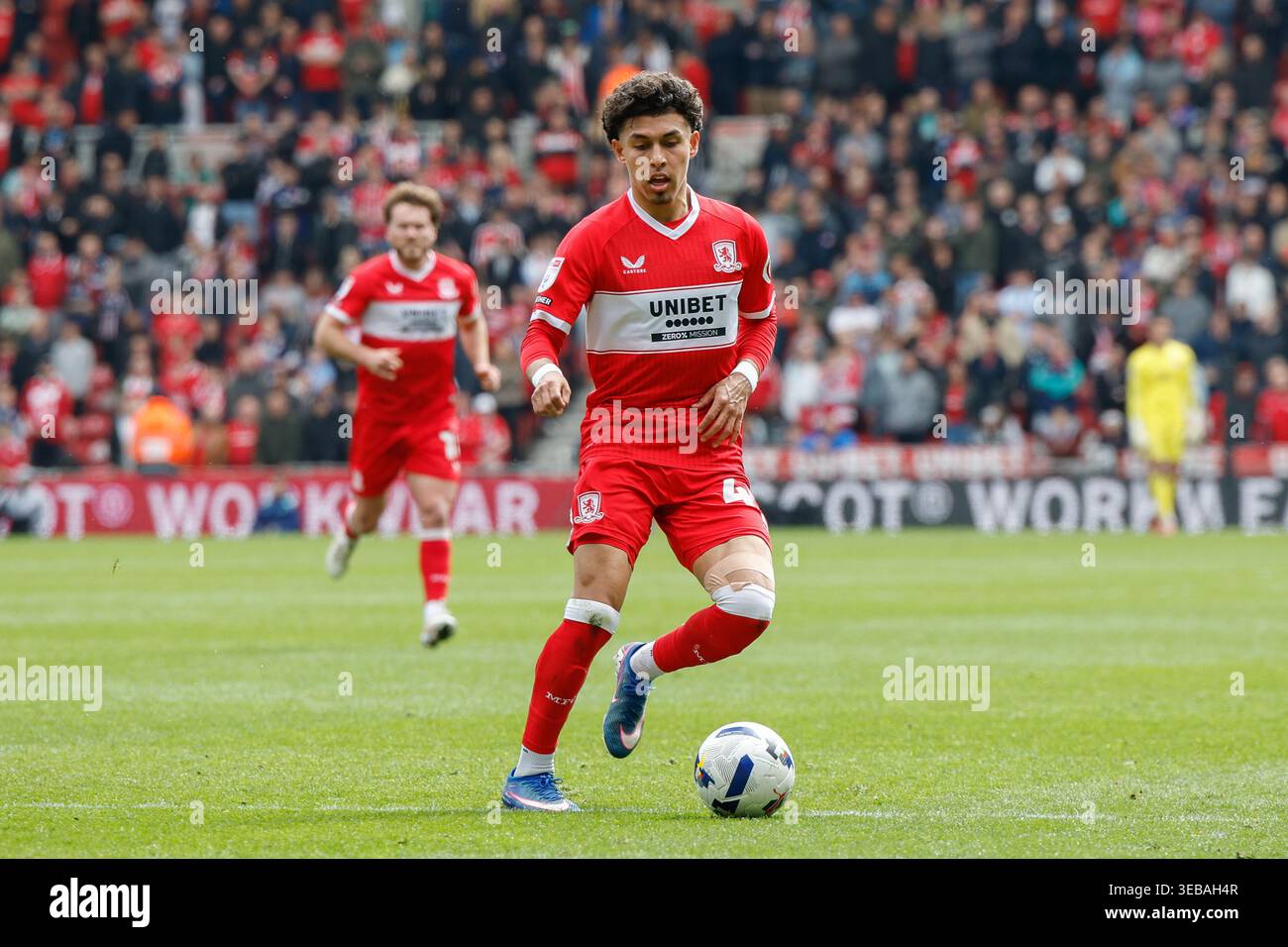 jeremy-sarmiento-of-middlesbrough-controls-play-during-the