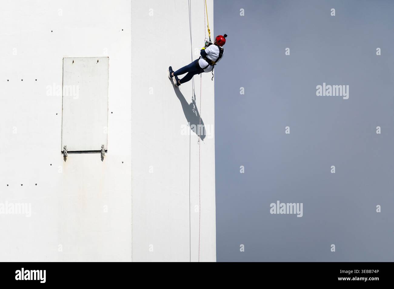 Abseil down the spinnaker tower hi-res stock photography and images - Alamy