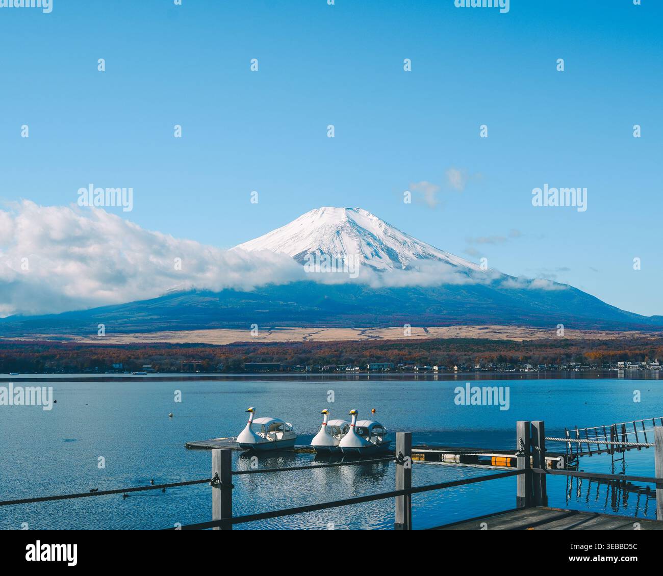 Calm morning with Mount Fuji at Yamanakako Stock Photo