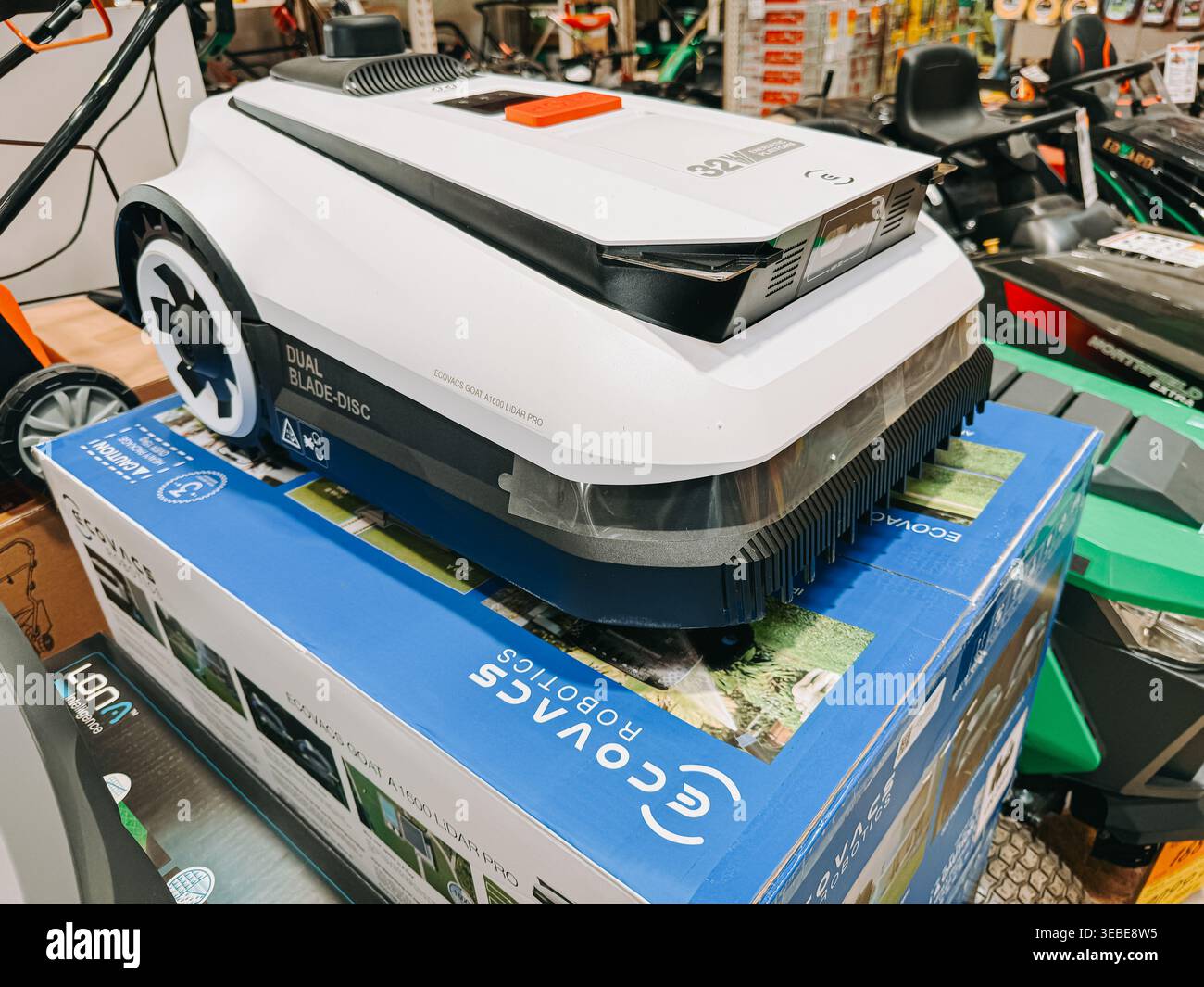 Modern Devic's Lidar equipment hi-res stock photography and images - Alamy